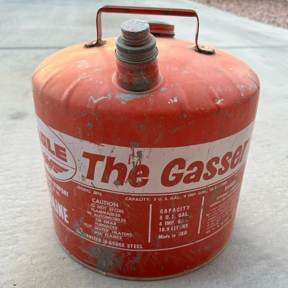 Vintage EAGLE The Gasser 5 Gallon Gas Can - Picture 3 of 4
